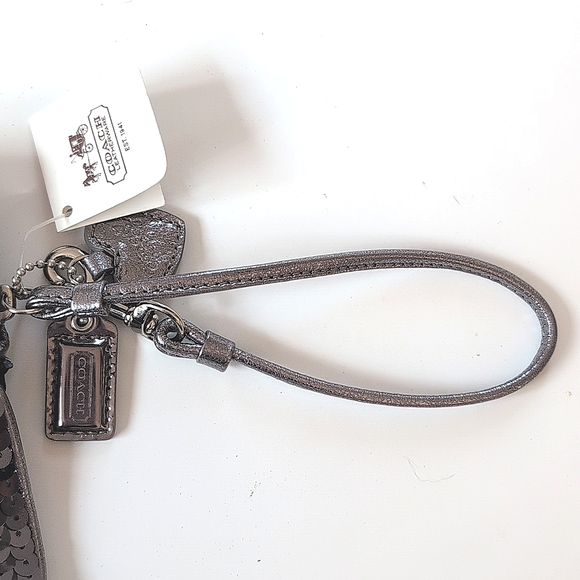 NWT Coach Silver Sequin Wallet Wristlet - Picture 7 of 11